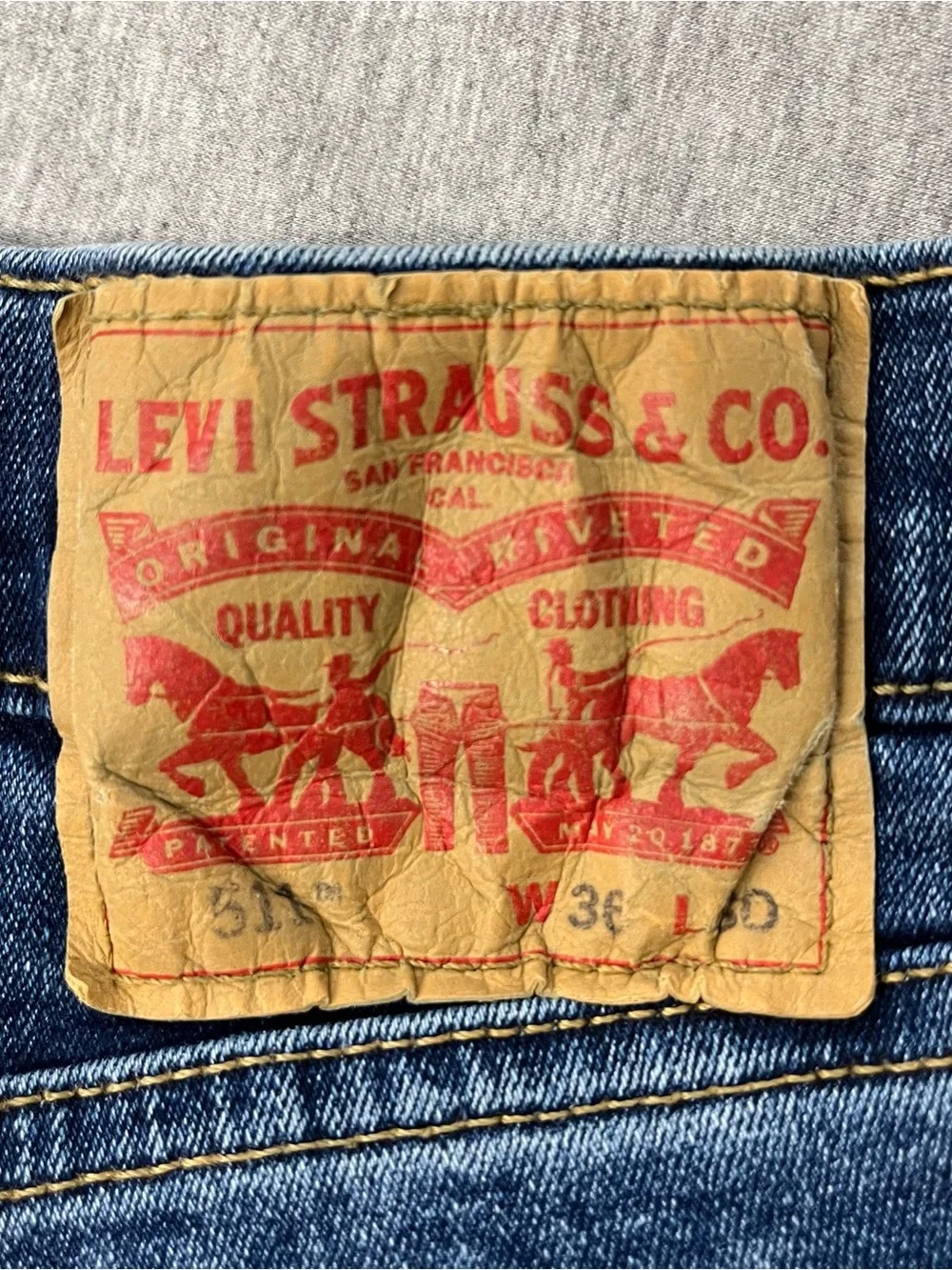 Levis 511 Jeans Mens 36x30 Blue Denim Five Pocket classic Leg Medium Fading SK3